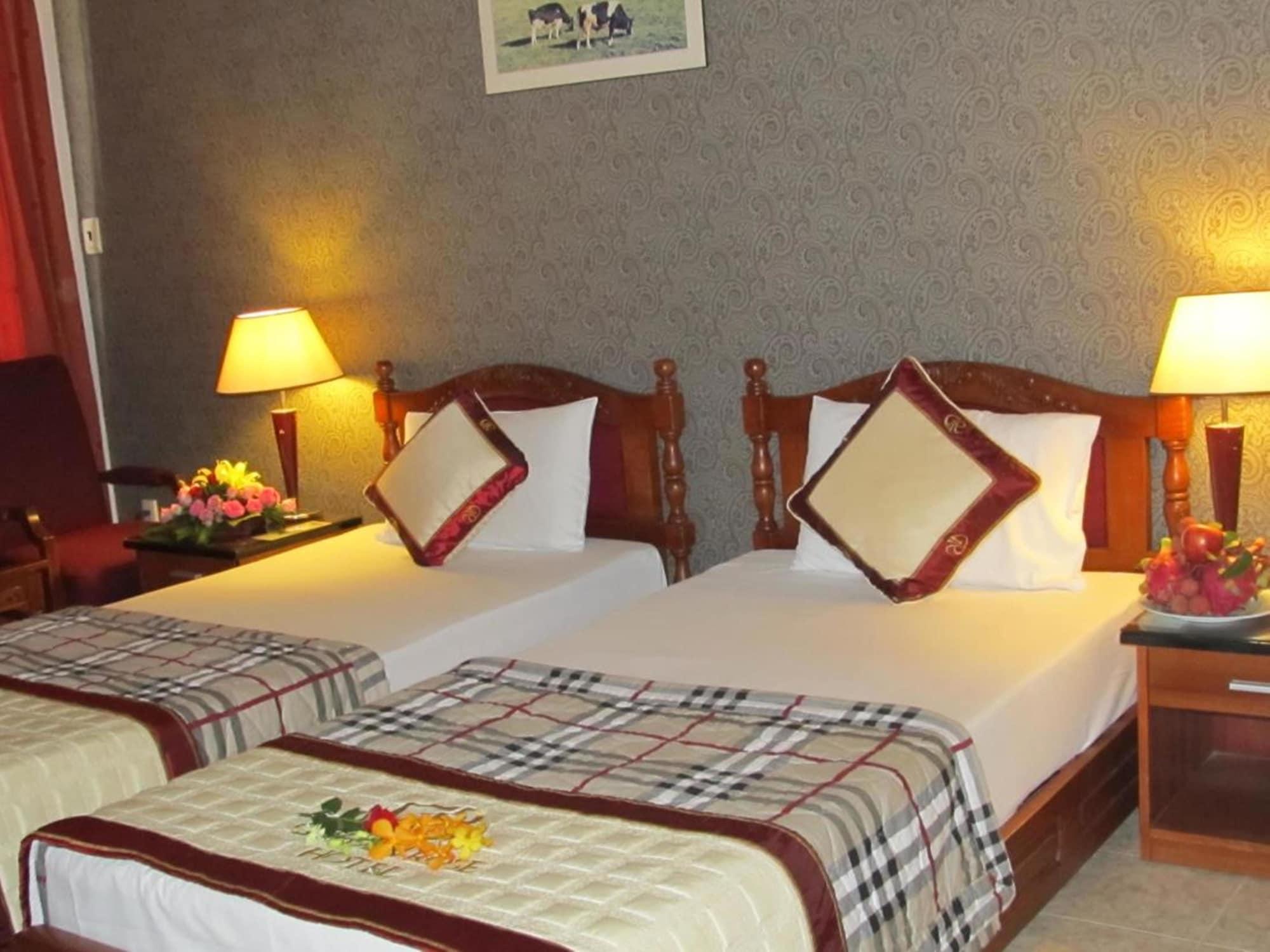 Khach San Trung Mai Hotel Ho Chi Minh City Bagian luar foto
