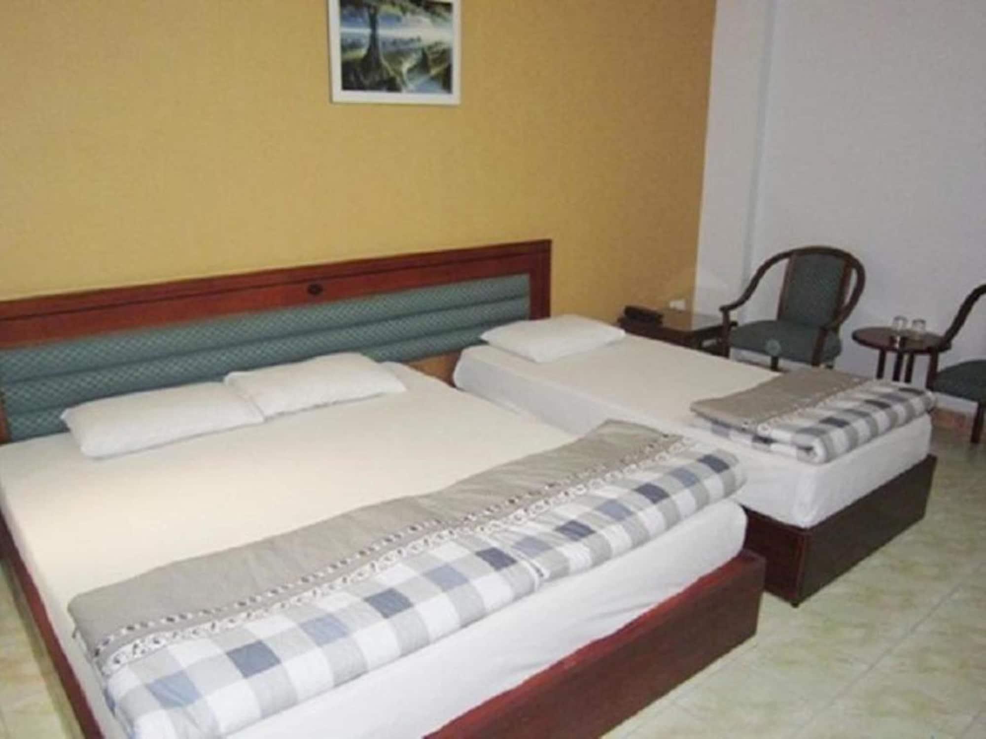 Khach San Trung Mai Hotel Ho Chi Minh City Bagian luar foto