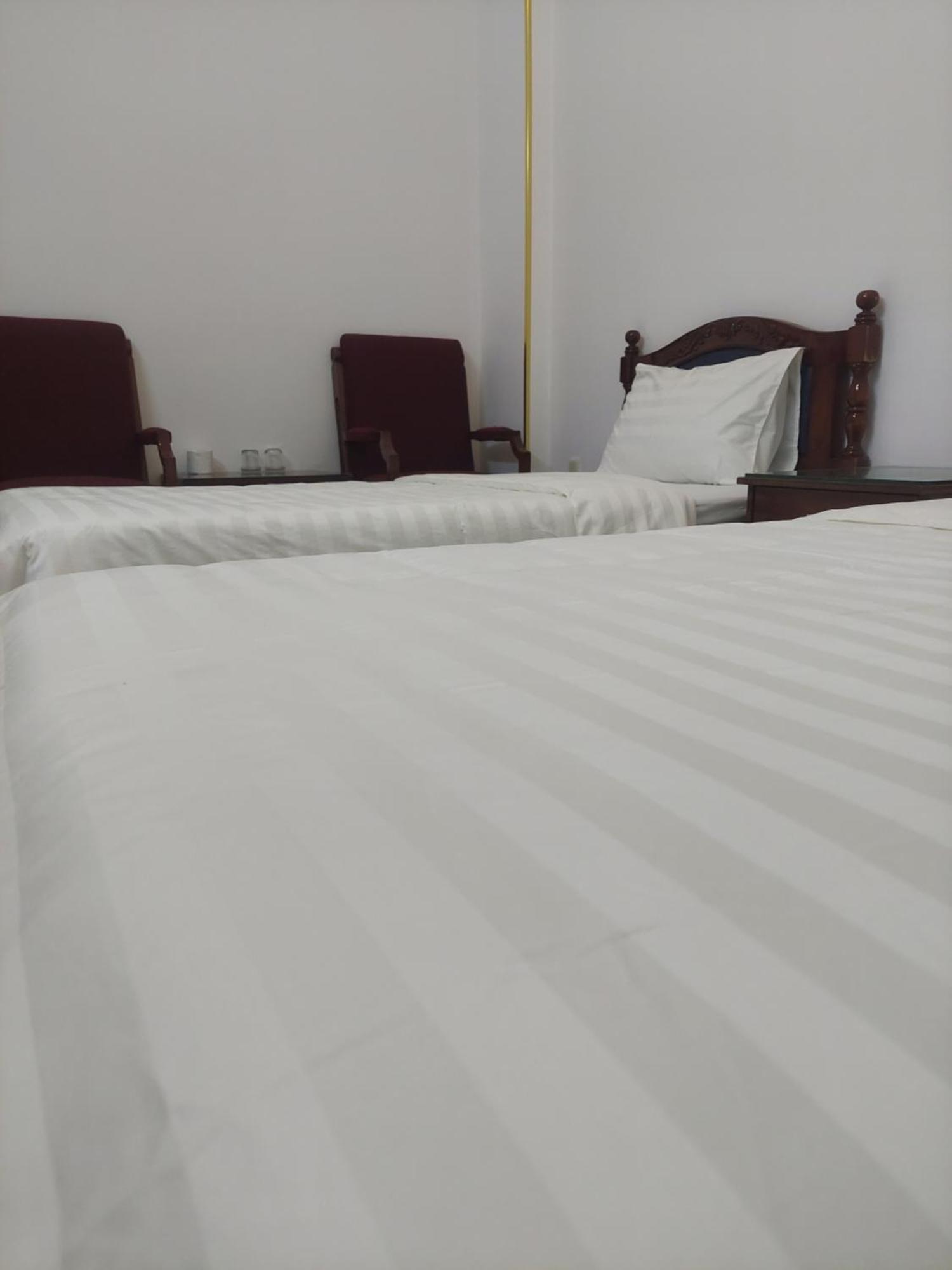 Khach San Trung Mai Hotel Ho Chi Minh City Bagian luar foto