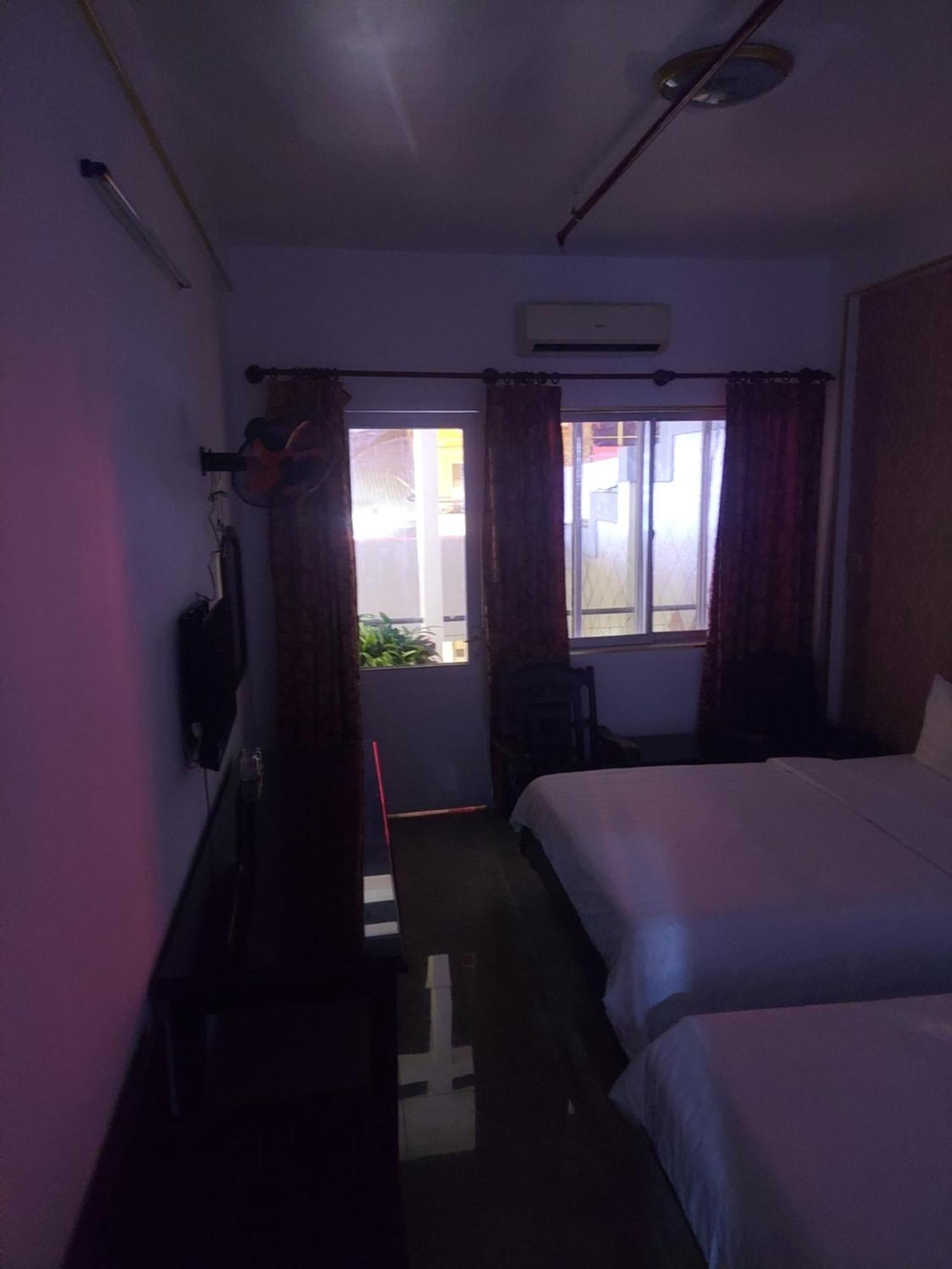 Khach San Trung Mai Hotel Ho Chi Minh City Bagian luar foto