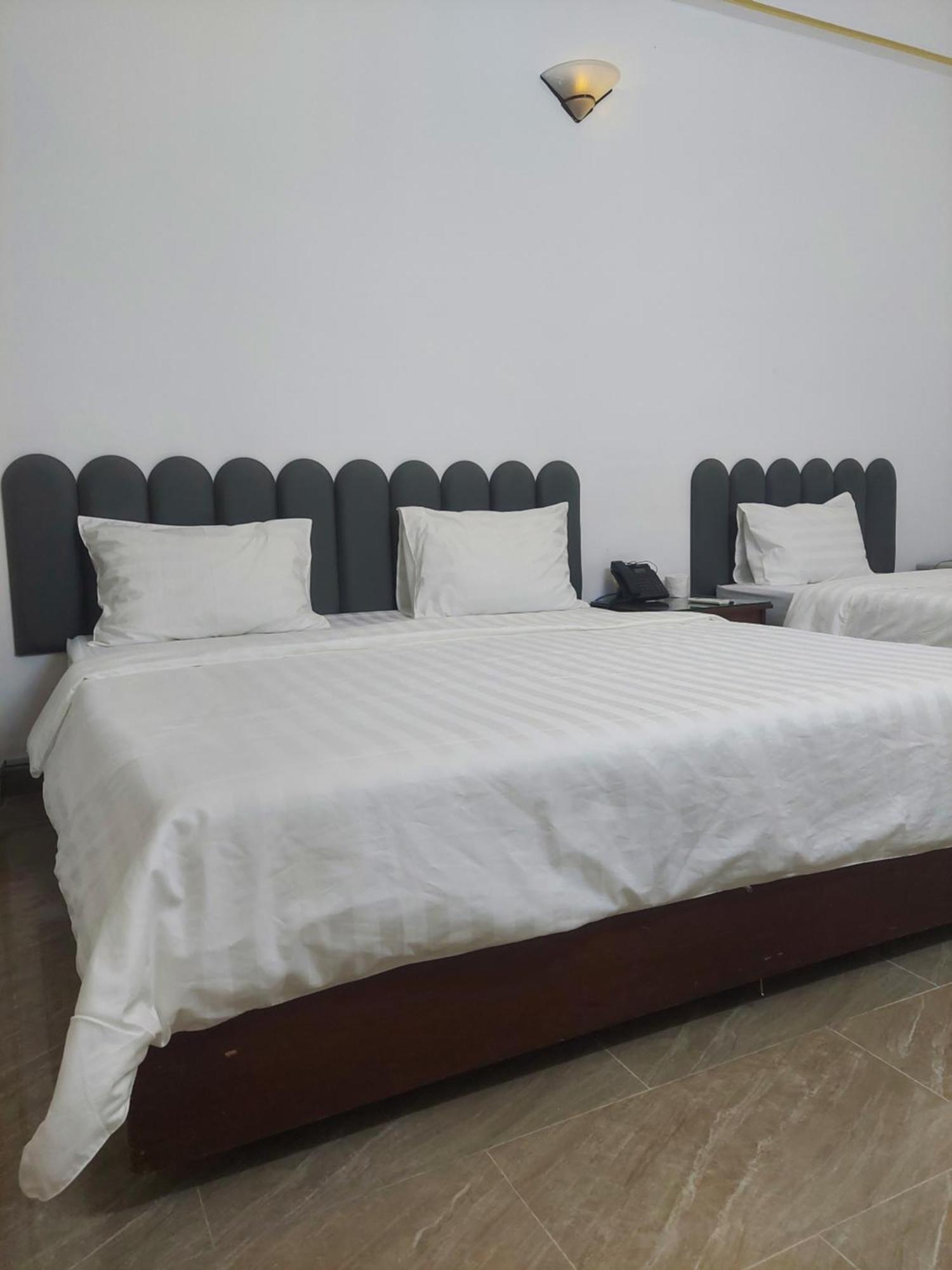 Khach San Trung Mai Hotel Ho Chi Minh City Bagian luar foto