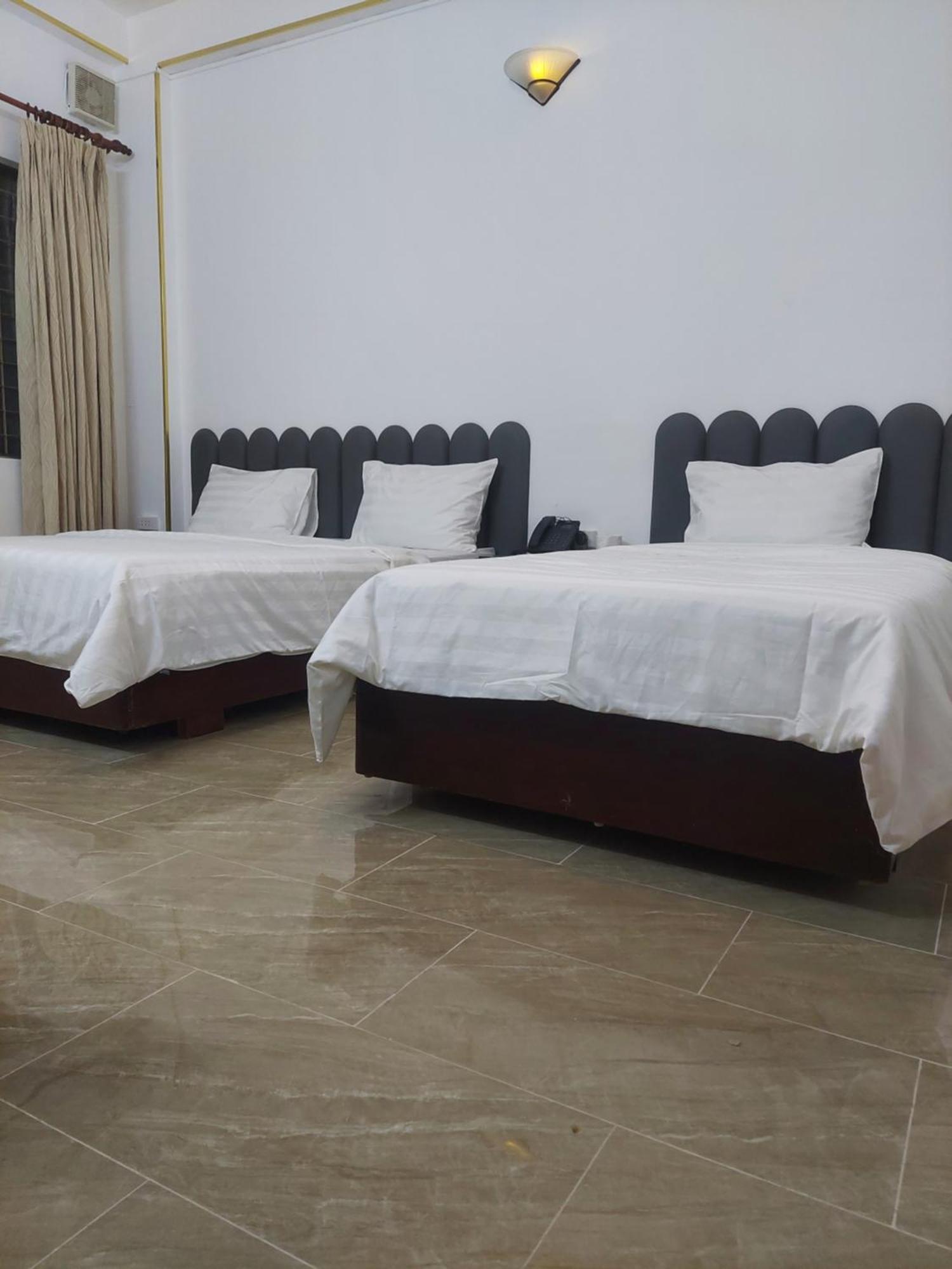 Khach San Trung Mai Hotel Ho Chi Minh City Bagian luar foto