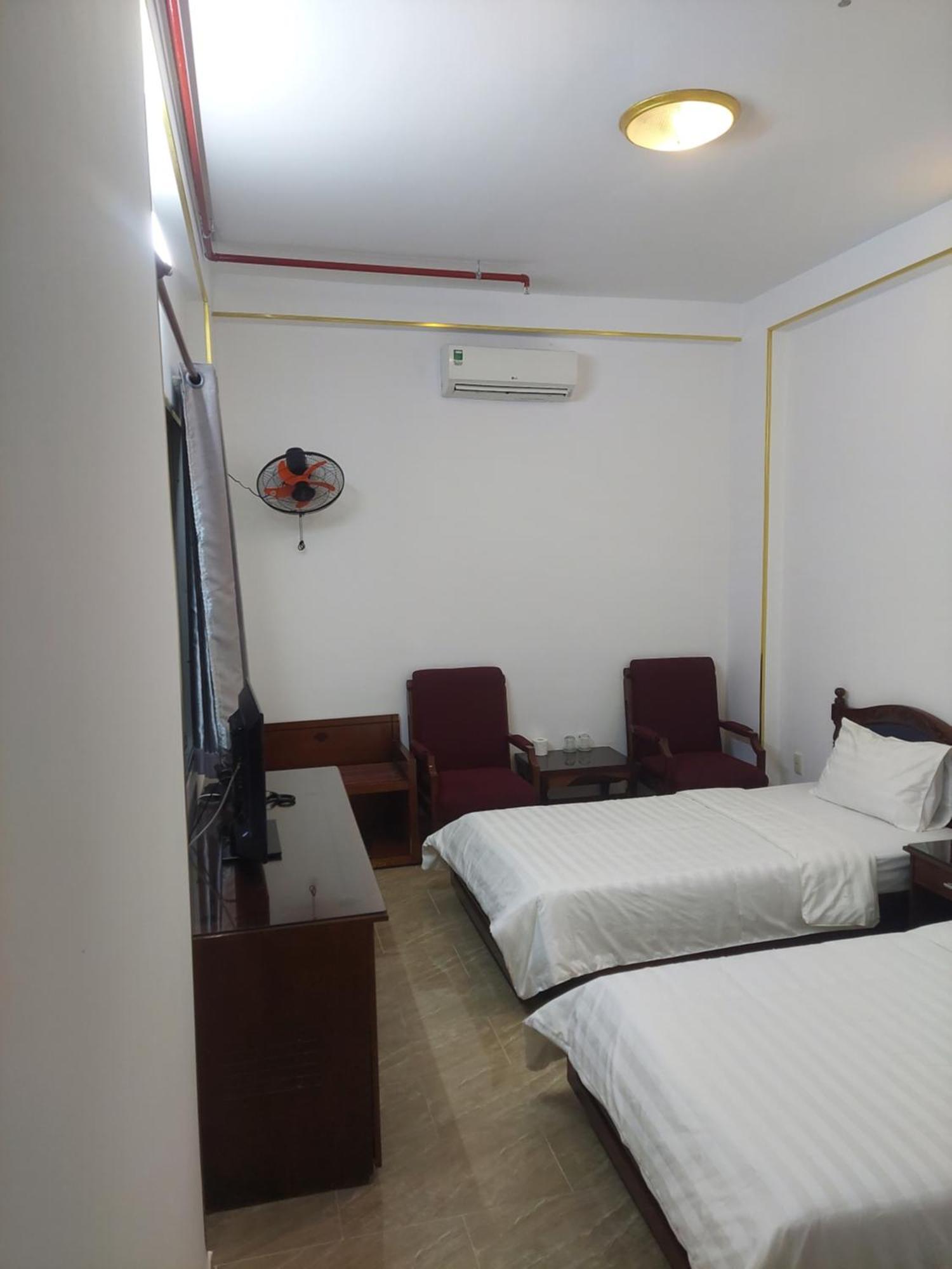 Khach San Trung Mai Hotel Ho Chi Minh City Bagian luar foto