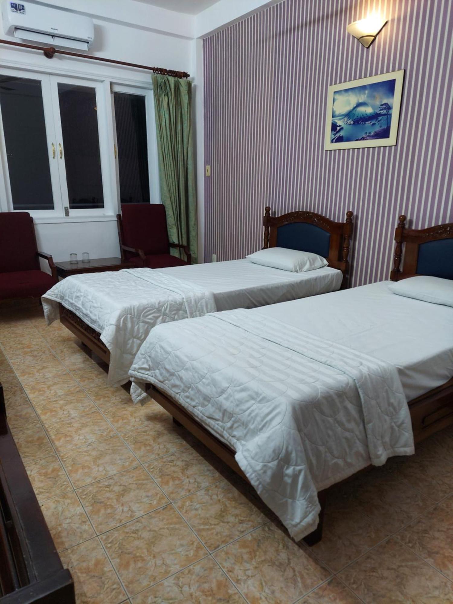 Khach San Trung Mai Hotel Ho Chi Minh City Bagian luar foto