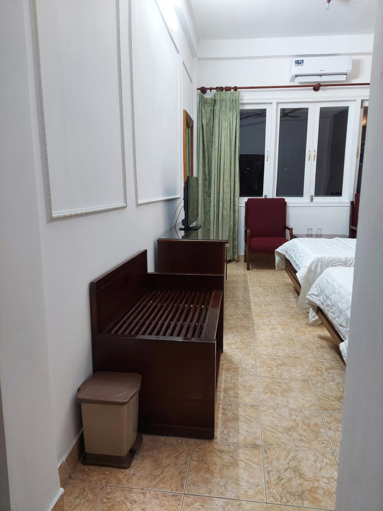 Khach San Trung Mai Hotel Ho Chi Minh City Bagian luar foto