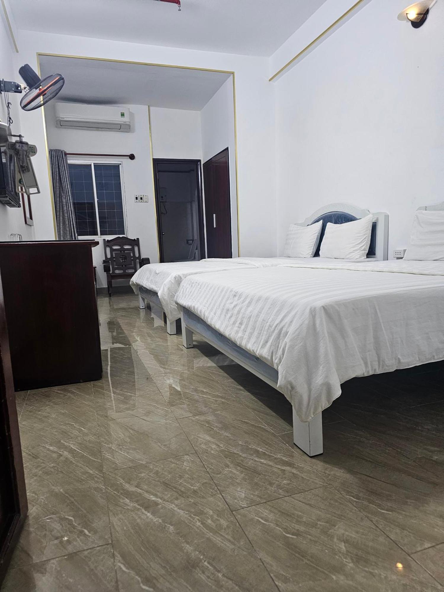 Khach San Trung Mai Hotel Ho Chi Minh City Bagian luar foto